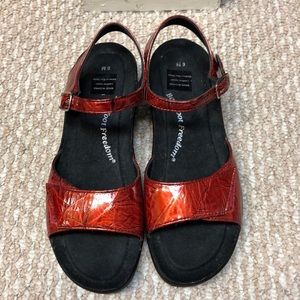 Comfort orthotic sandals